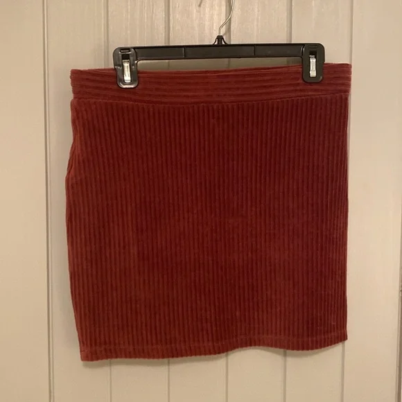 Rust/Brown Mini Skirt - Picture 4 of 5